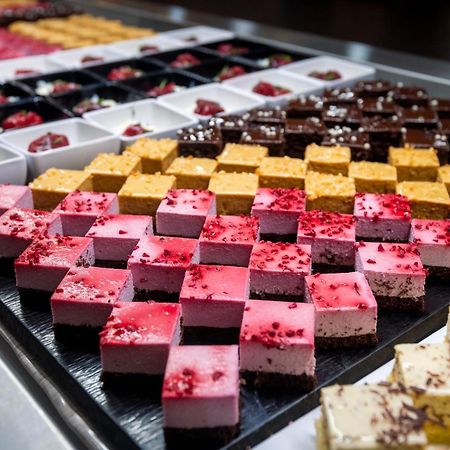 Hunguest Hotel גיולה מראה חיצוני תמונה