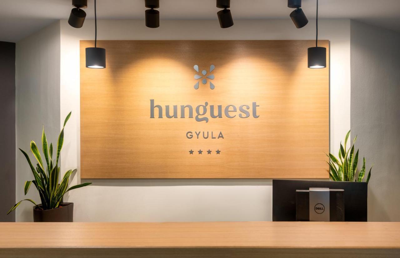 Hunguest Hotel גיולה מראה חיצוני תמונה