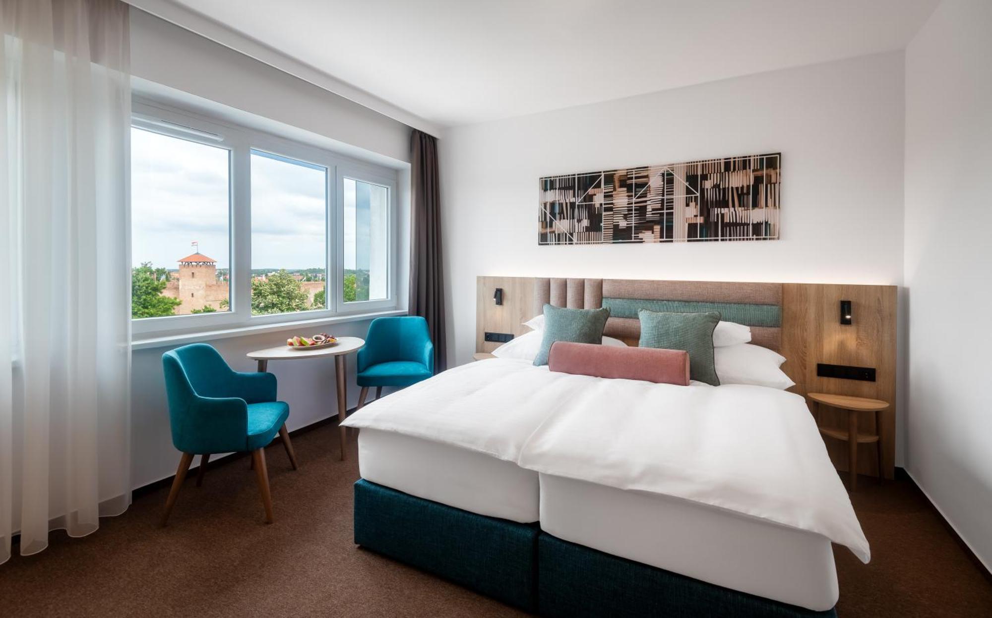 Hunguest Hotel גיולה מראה חיצוני תמונה