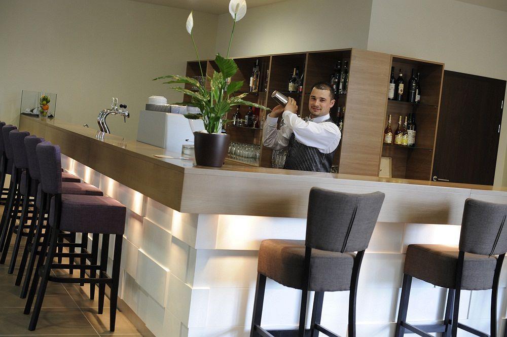 Hunguest Hotel גיולה מראה חיצוני תמונה