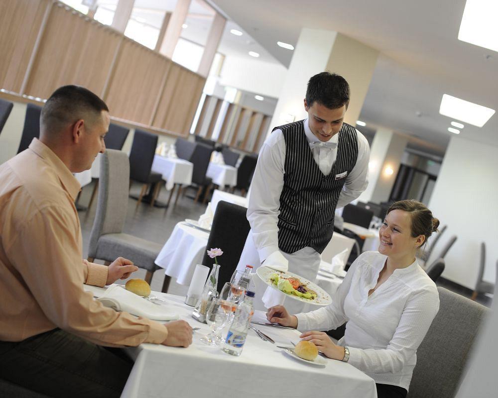 Hunguest Hotel גיולה מראה חיצוני תמונה